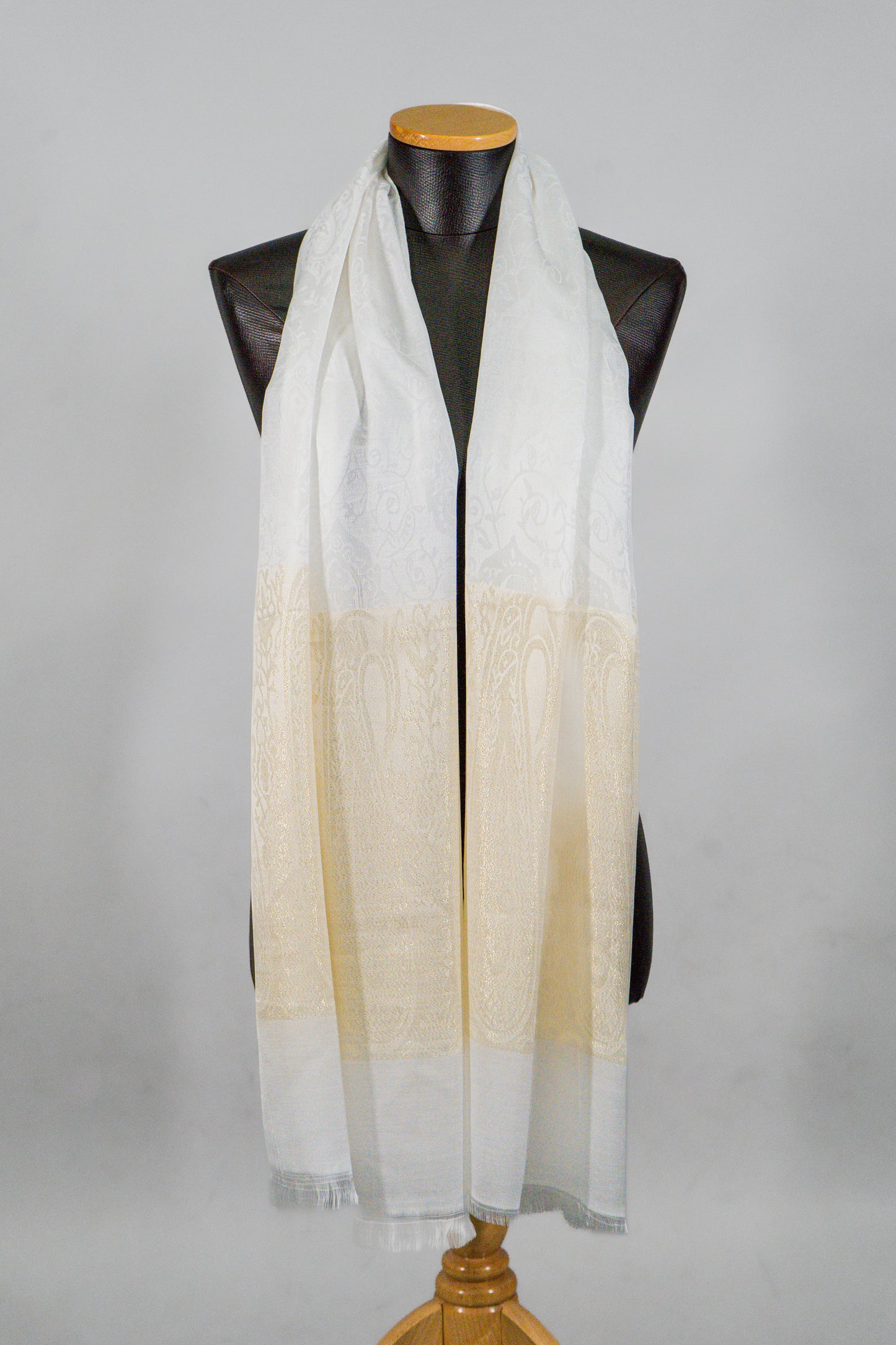 Classic - White & Gold03