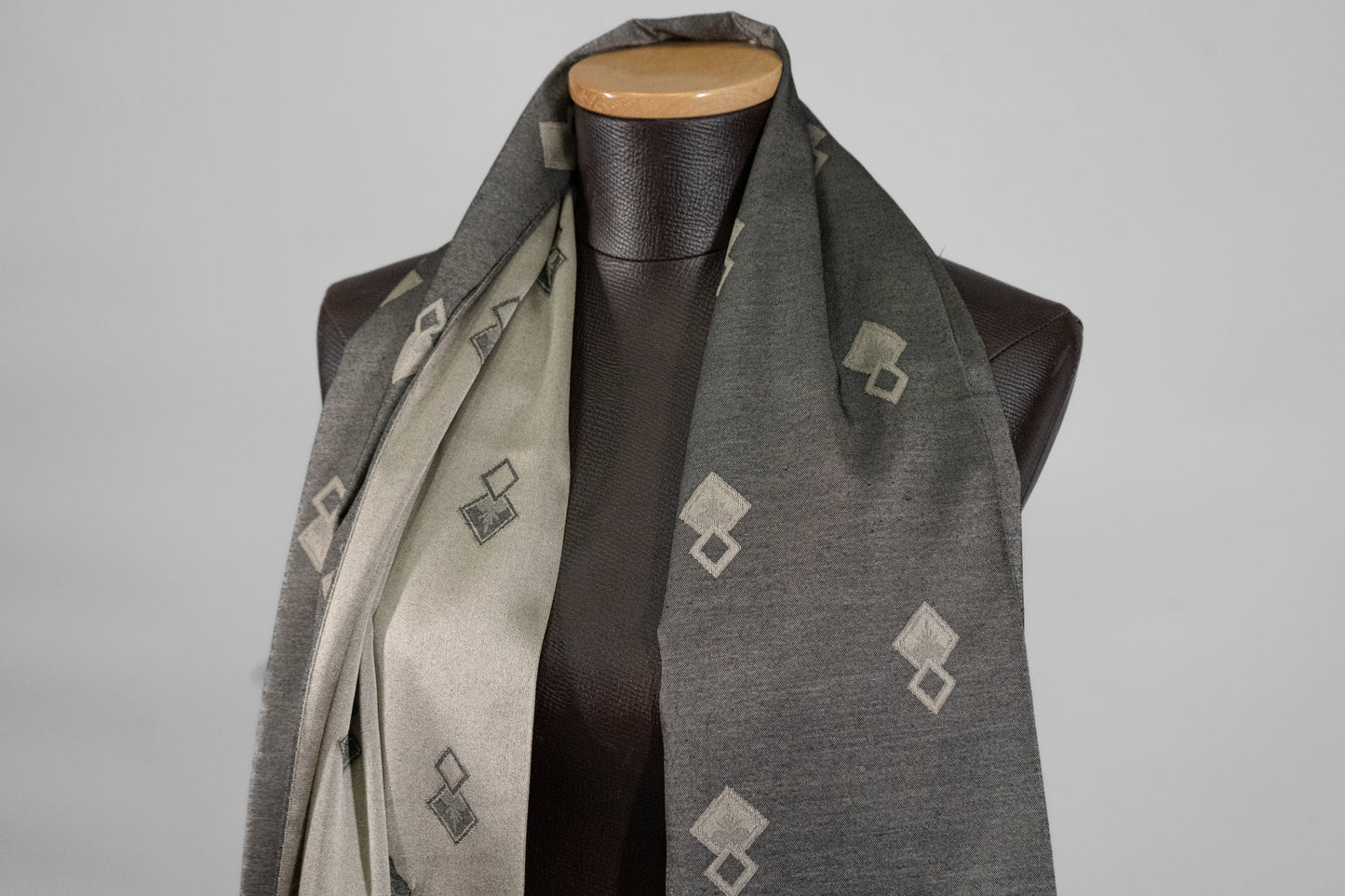 Floral - Dark Gray03