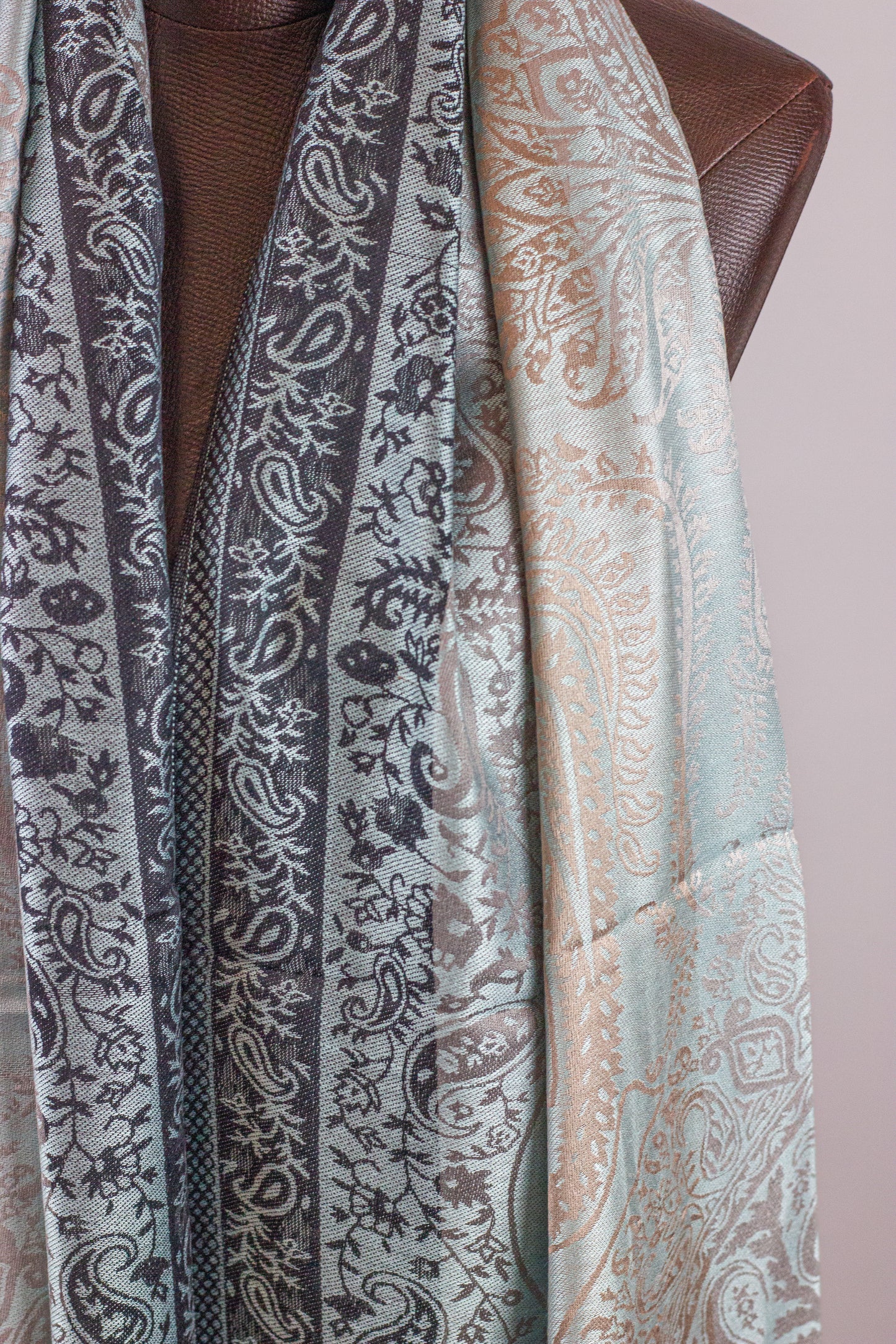 Motives - Light Blue, Tan & Gray04