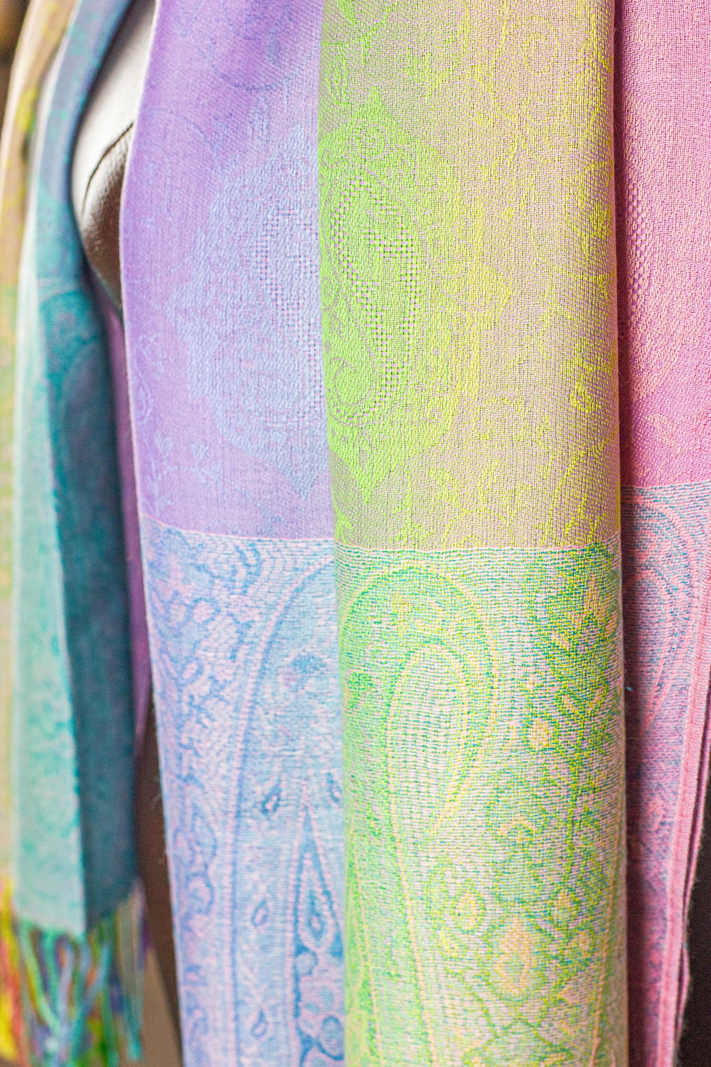 Motives - Light Rainbow03