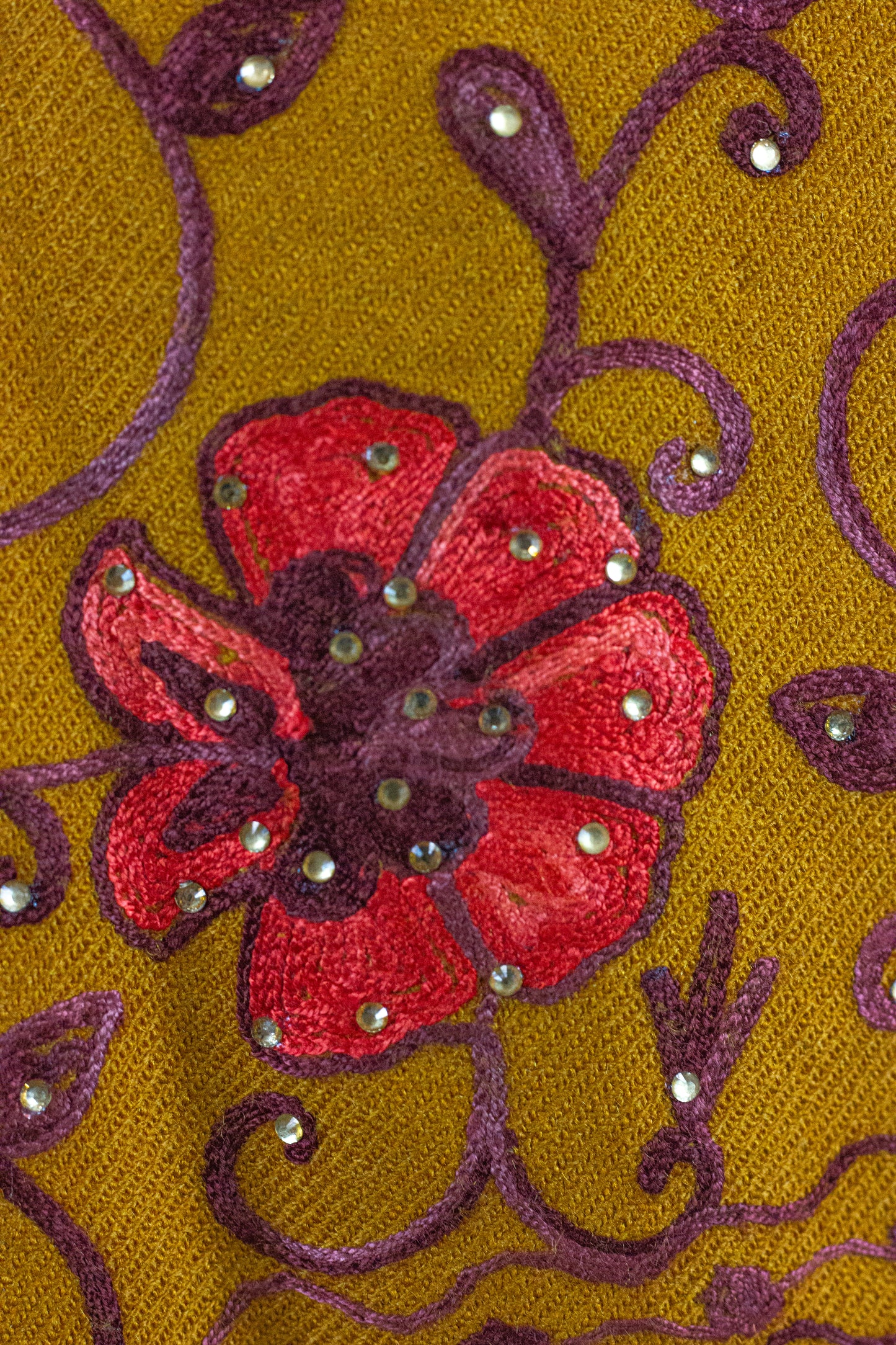 Shiny Needlework - Brown & Orange05