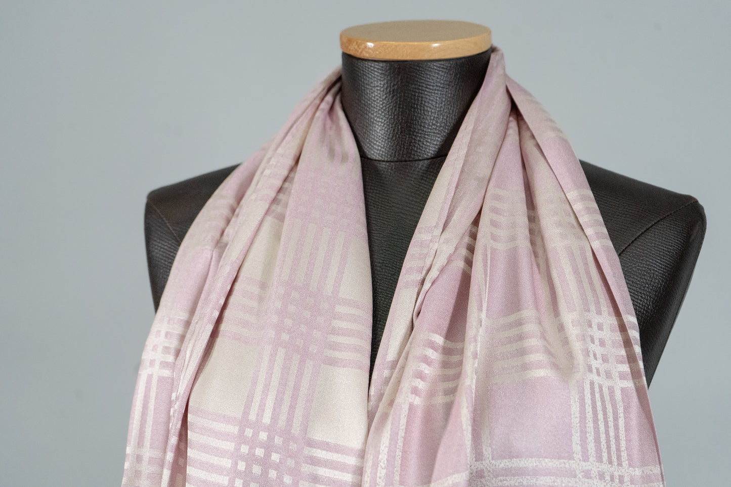 Silk Motives - Light Pink03
