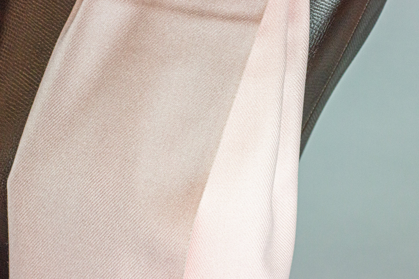 Warmy - Light Pink & Light Gray02