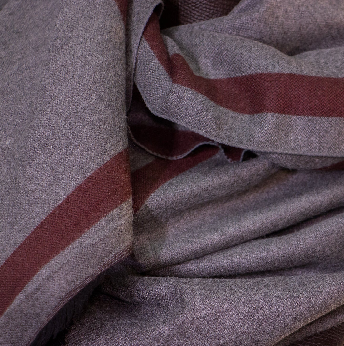 Warmy Stripe - Gray & Brown02