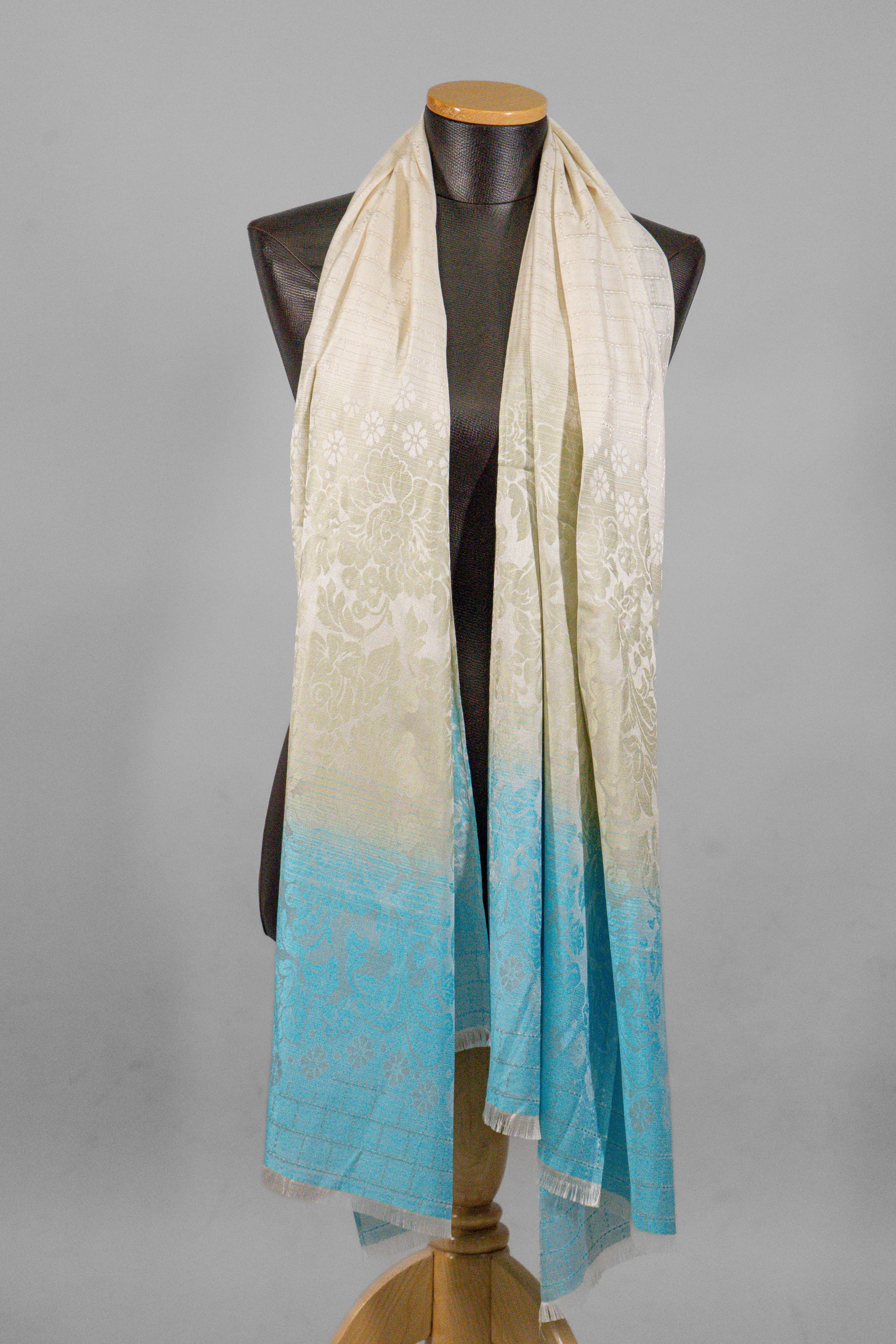 Floral - Cream & Light Blue03